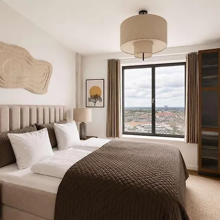 Premium 4br Penthouse - View Of Apartment *