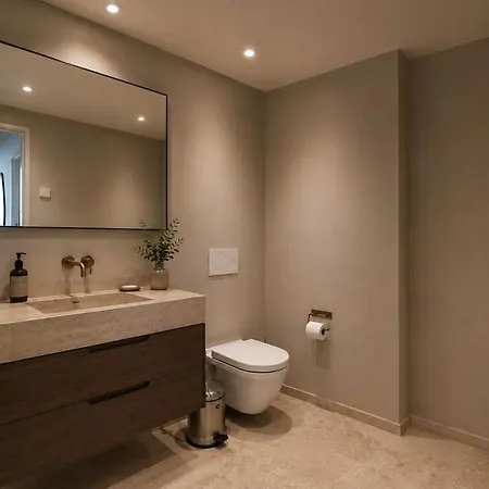 Premium 4br Penthouse - View Of Apartment